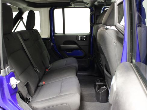 Used 2019 Jeep Wrangler Unlimited Sahara w/ Dual Top Group image 16