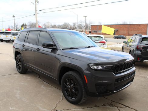 Used 2024 Jeep Grand Cherokee L Laredo image 59
