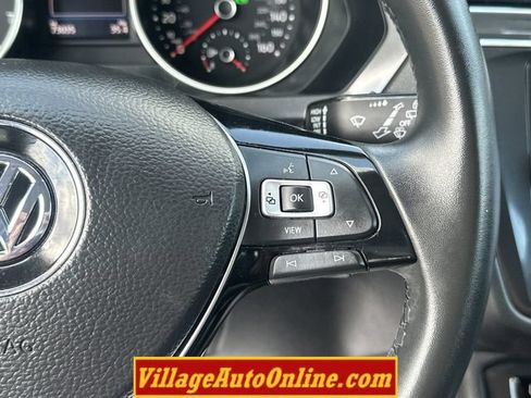 Used 2020 Volkswagen Tiguan SE w/ Panoramic Sunroof Package AWD/4WD image 27