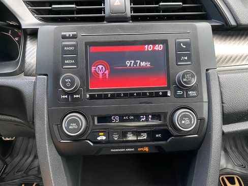 Used 2017 Honda Civic Sport image 25