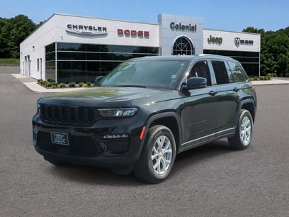 Used 2023 Jeep Grand Cherokee Limited w/ Black Appearance Package