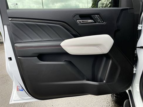 New 2025 GMC Canyon AT4 w/ AT4X Package image 23