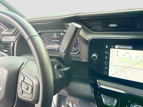 Used 2025 GMC Sierra 2500 AT4 w/ AT4 Premium Plus Package image 29