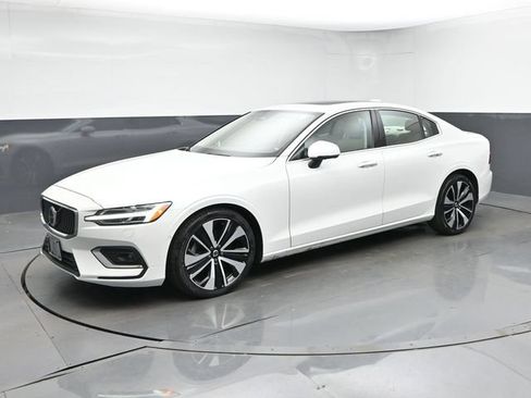 Used 2023 Volvo S60 B5 Ultimate w/ Climate Package FWD image 4