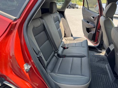 Used 2024 Chevrolet Trax ACTIV w/ Sunroof Package FWD image 14