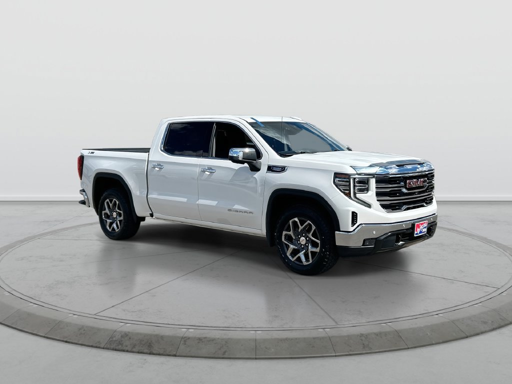 Used 2023 GMC Sierra 1500 SLT w/ SLT Premium Package AWD/4WD image 2