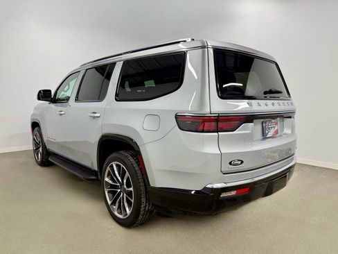 Used 2022 Jeep Wagoneer Series II w/ Convenience Group I image 9