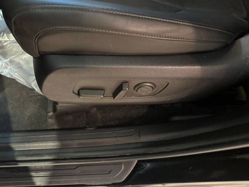 Used 2026 Kia Carnival FWD image 23