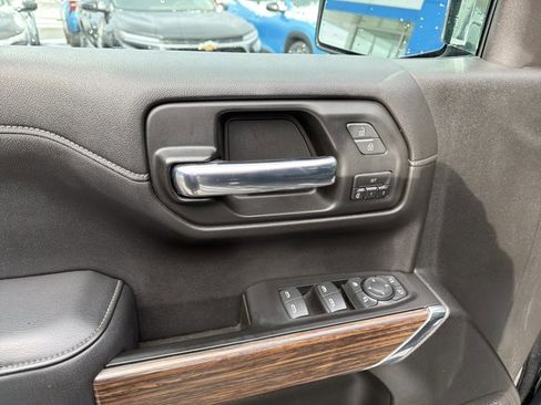 Used 2020 Chevrolet Silverado 1500 High Country w/ Technology Package image 17