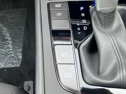 New 2025 Hyundai Elantra SEL image 30