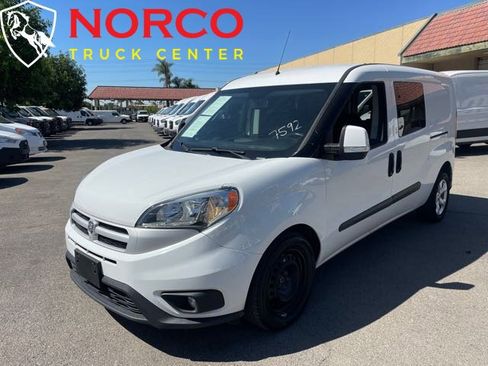 Used 2018 RAM ProMaster City SLT w/ Lights & Wheels Group image 4