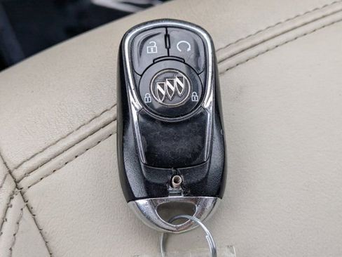 Used 2017 Buick Encore Essence image 24