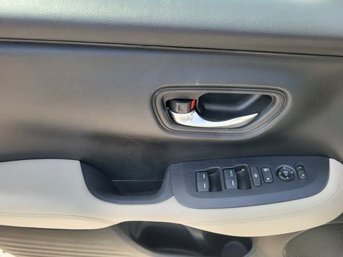 Certified 2024 Honda HR-V LX image 17