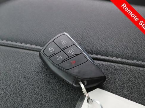 Used 2025 GMC Sierra 1500 Elevation w/ Elevation Premium Package AWD/4WD image 3