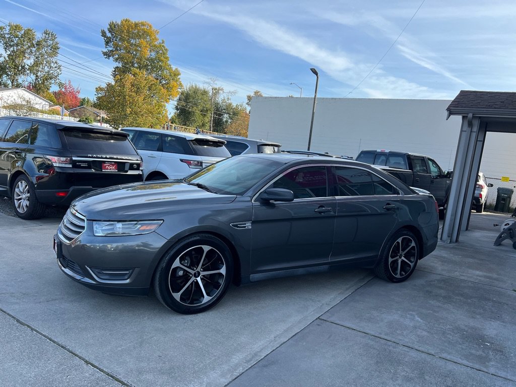 Used 2015 Ford Taurus SEL w/ Equipment Group 201A FWD image 4
