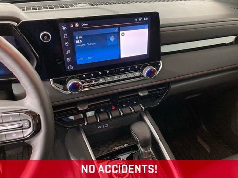 Used 2024 Chevrolet Colorado Z71 w/ Z71 Convenience Package 2 image 2