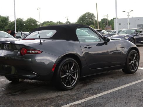 Used 2017 MAZDA MX-5 Miata Club image 14