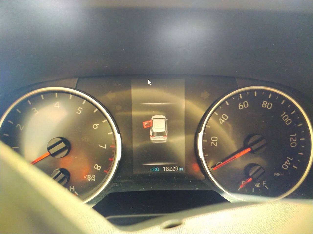 Used 2020 Toyota RAV4 LE AWD/4WD image 11