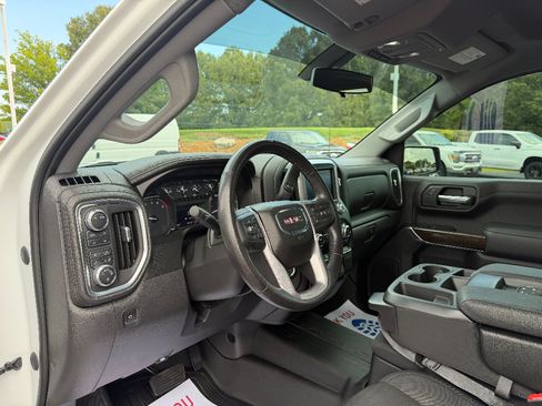 Used 2021 GMC Sierra 1500 Elevation AWD/4WD image 32