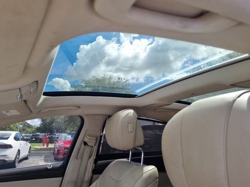 Used 2015 Mercedes-Benz S 550 4MATIC Sedan image 23