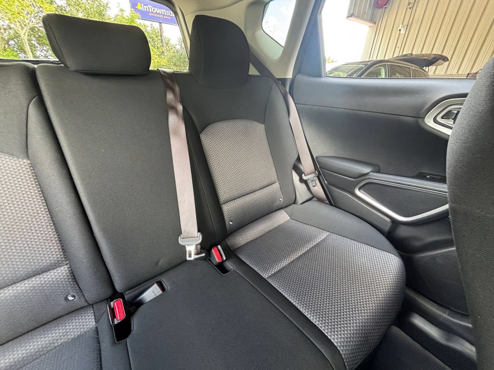 Used 2025 Kia Soul LX w/ LX Technology Package FWD image 34
