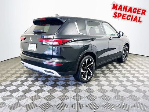 Used 2024 Mitsubishi Outlander SE FWD image 8