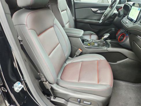 Used 2025 Chevrolet Blazer RS image 36