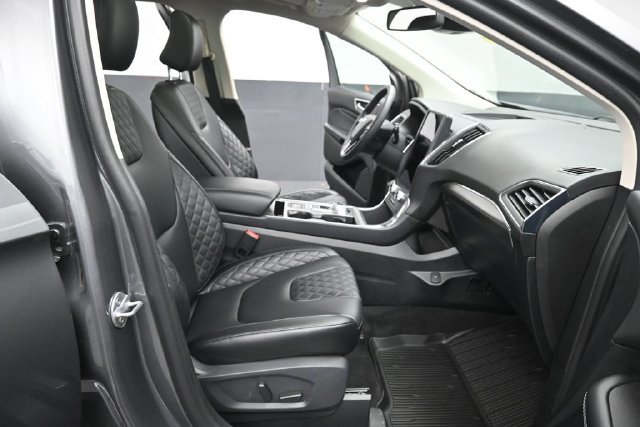 Certified 2024 Ford Edge Titanium AWD/4WD image 29