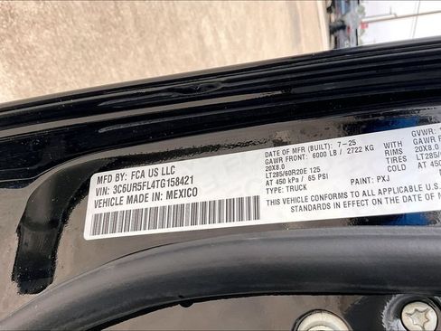 New 2026 RAM 2500 Laramie AWD/4WD image 9