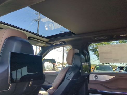 New 2025 Lincoln Navigator L Black Label image 21