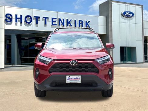 Used 2023 Toyota RAV4 XLE Premium image 2