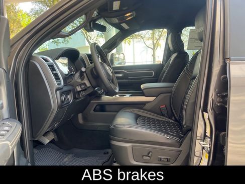 New 2022 RAM 2500 Big Horn w/ Level C Equiment Group image 5