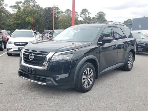 Used 2022 Nissan Pathfinder SL image 5