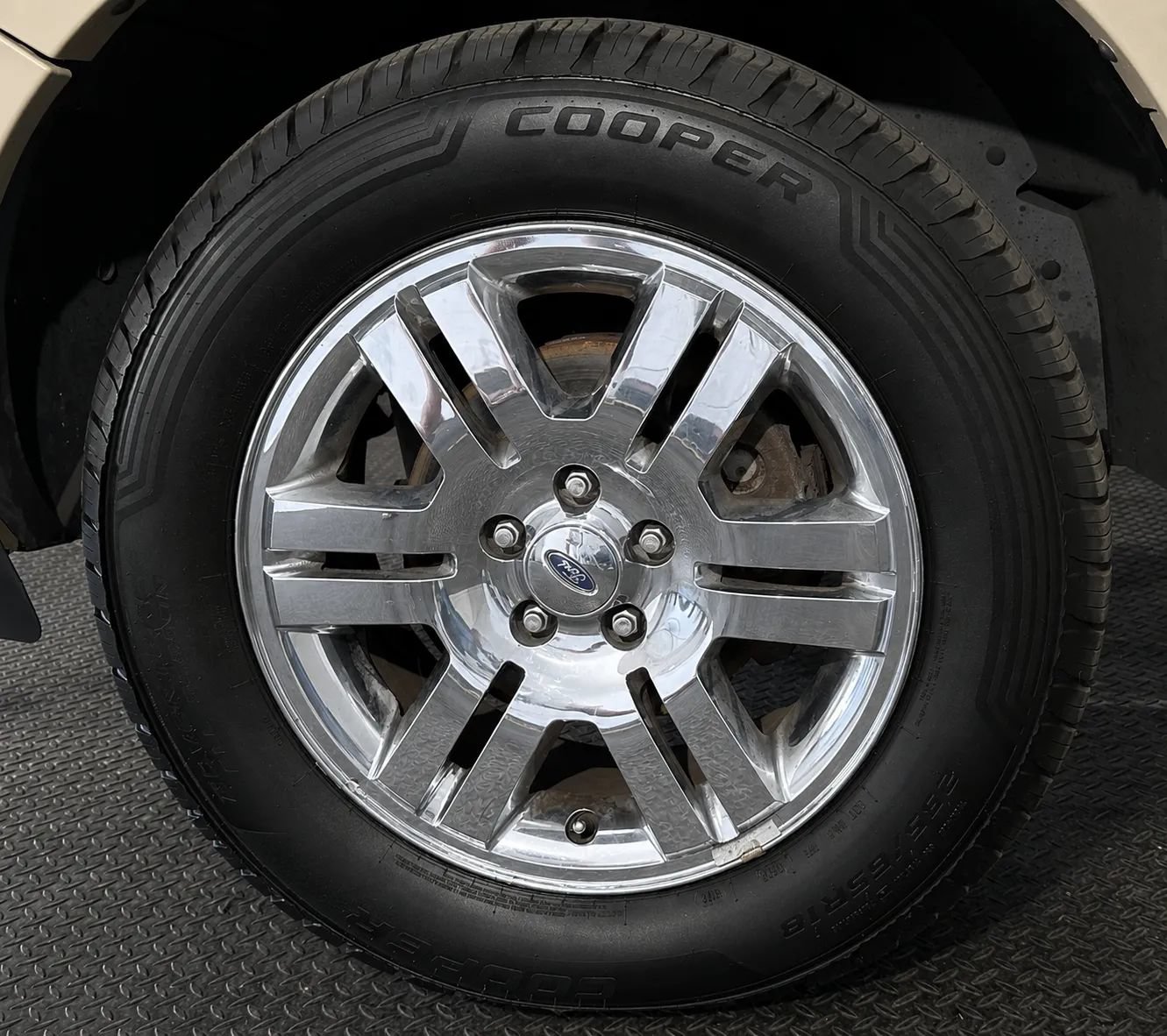 Used 2007 Ford Explorer Eddie Bauer AWD/4WD image 10