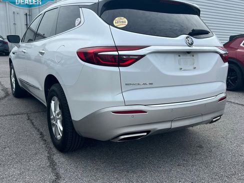 Used 2021 Buick Enclave Essence w/ Sound and Sites Package FWD image 5