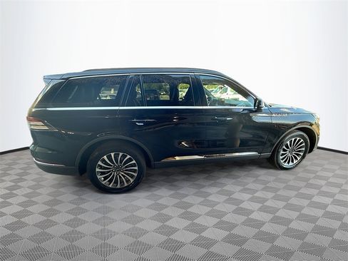 Used 2023 Lincoln Aviator Reserve image 5