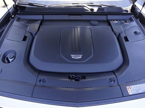 New 2024 Cadillac Lyriq Luxury image 31