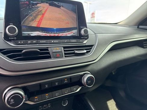 Used 2023 Nissan Altima 2.5 SR image 11