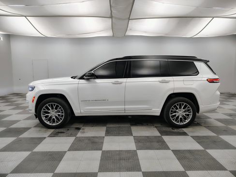 Used 2025 Jeep Grand Cherokee L Summit AWD/4WD image 5