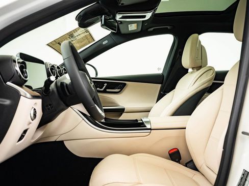 Used 2025 Mercedes-Benz C 300 4MATIC Sedan image 20