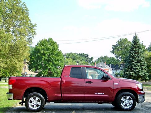 Used 2010 Toyota Tundra 4x4 Double Cab image 6