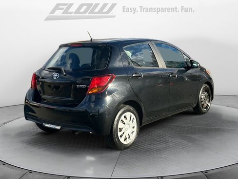 Used 2017 Toyota Yaris L image 8