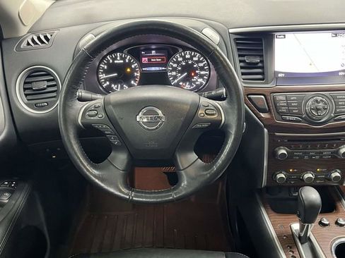 Used 2018 Nissan Pathfinder Platinum FWD image 19