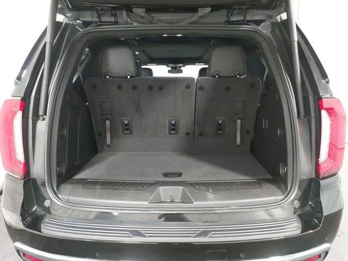 Used 2023 GMC Yukon SLT image 13