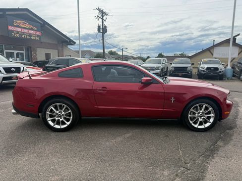 Used 2011 Ford Mustang Premium w/ 202A Rapid Spec Order Code RWD image 9