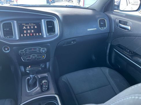 Used 2022 Dodge Charger SXT image 35