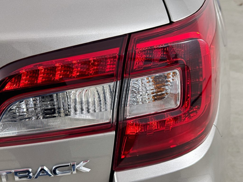Used 2019 Subaru Outback 2.5i Limited AWD/4WD image 36