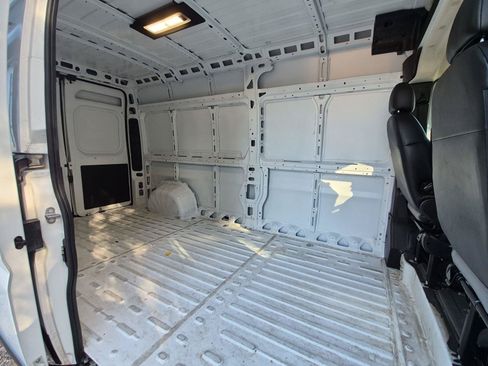 Used 2026 RAM ProMaster 2500 w/ Convenience Group FWD image 10