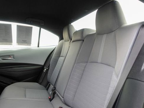 Certified 2024 Toyota Corolla SE image 30