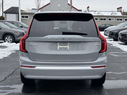 New 2026 Volvo XC90 T8 Plus w/ Protection Package Premier image 21